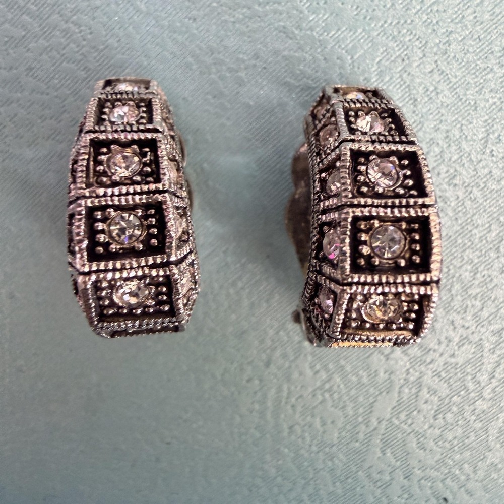 Vintage Style Silver Tone Rhinestone Hoop Huggies Clip Earrings Art Deco Crystal